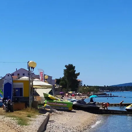 Giulia With Swimming Pool In Privlaka Near Zadar * 프리블라카