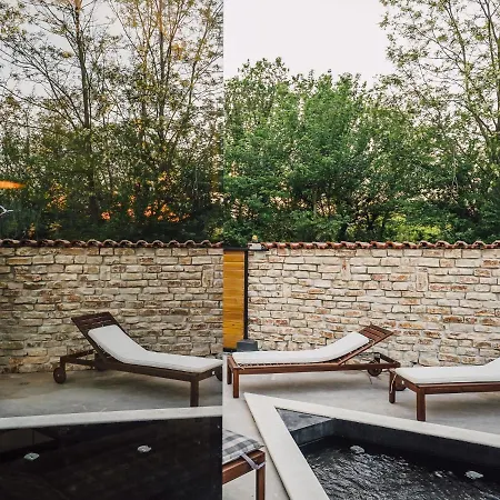 Giulia With Swimming Pool In Privlaka Near Zadar 펜션 *